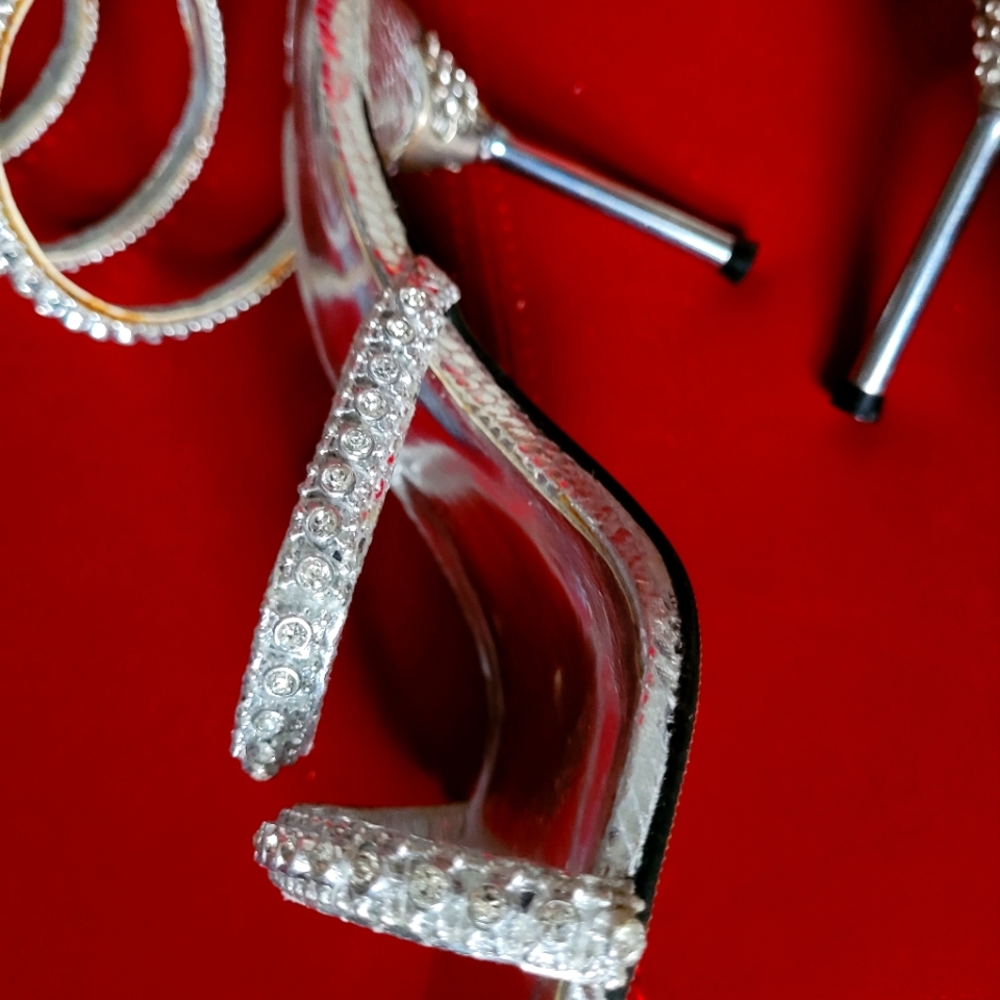 Silver, Sparkly, Metallic Stunning Heels (original Before RENE CAOVILLA)